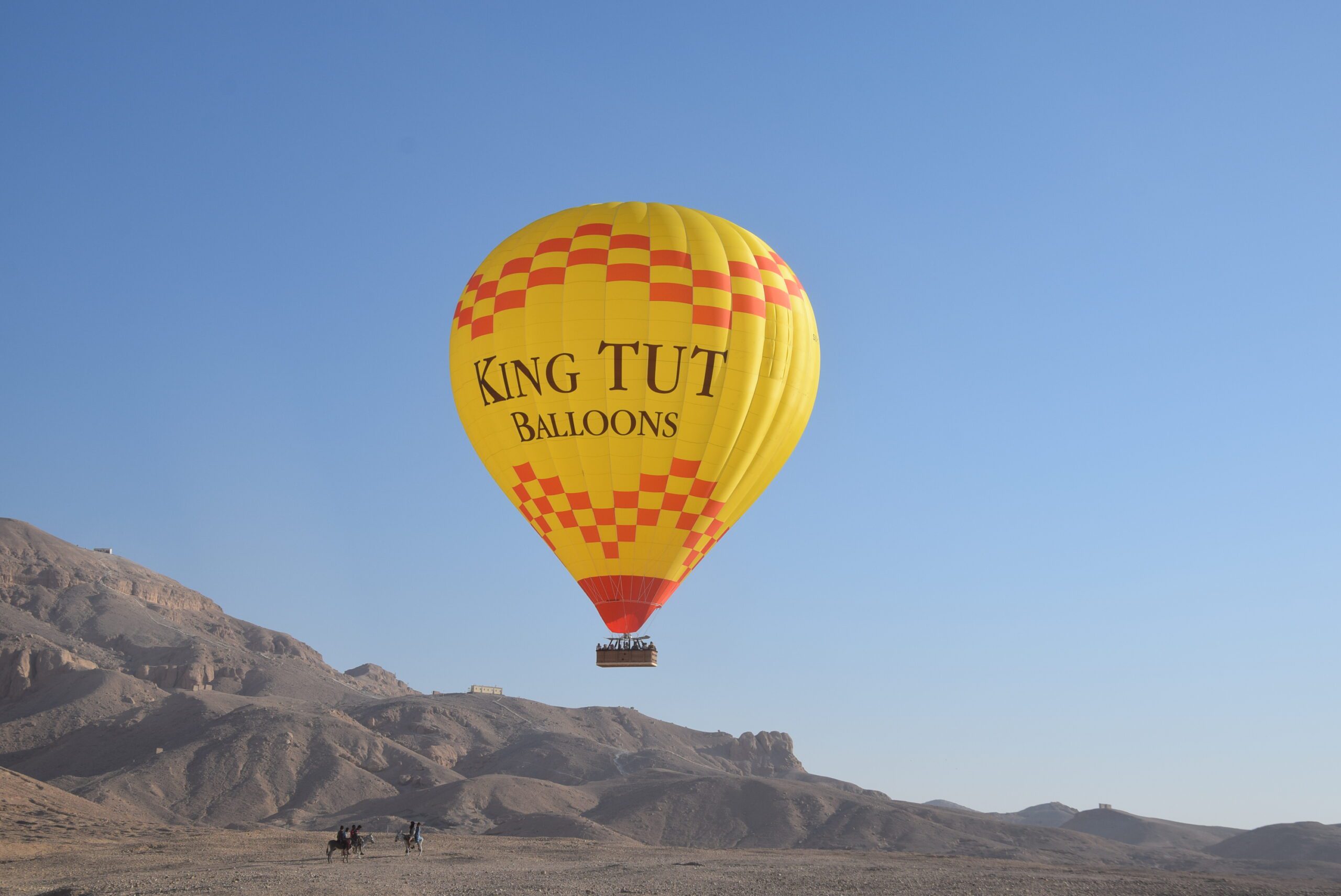 Hot Air Balloon in Egypt: Luxor's Aerial Spectacle